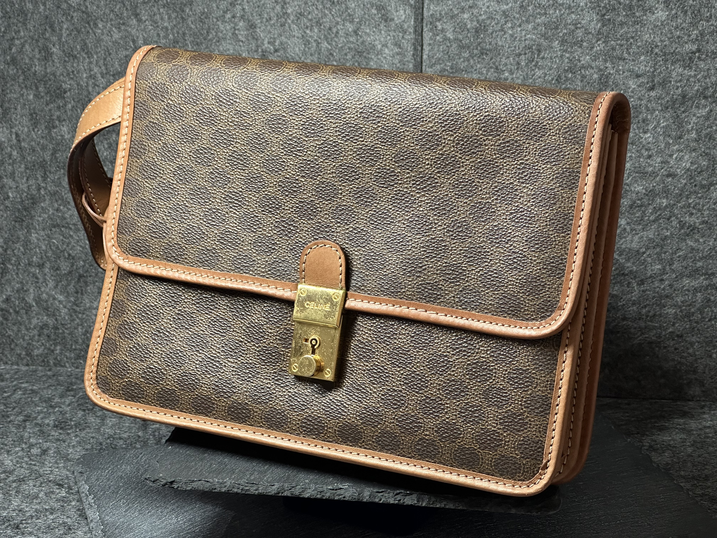 CELINE バッグ お買取りさせていただきました！