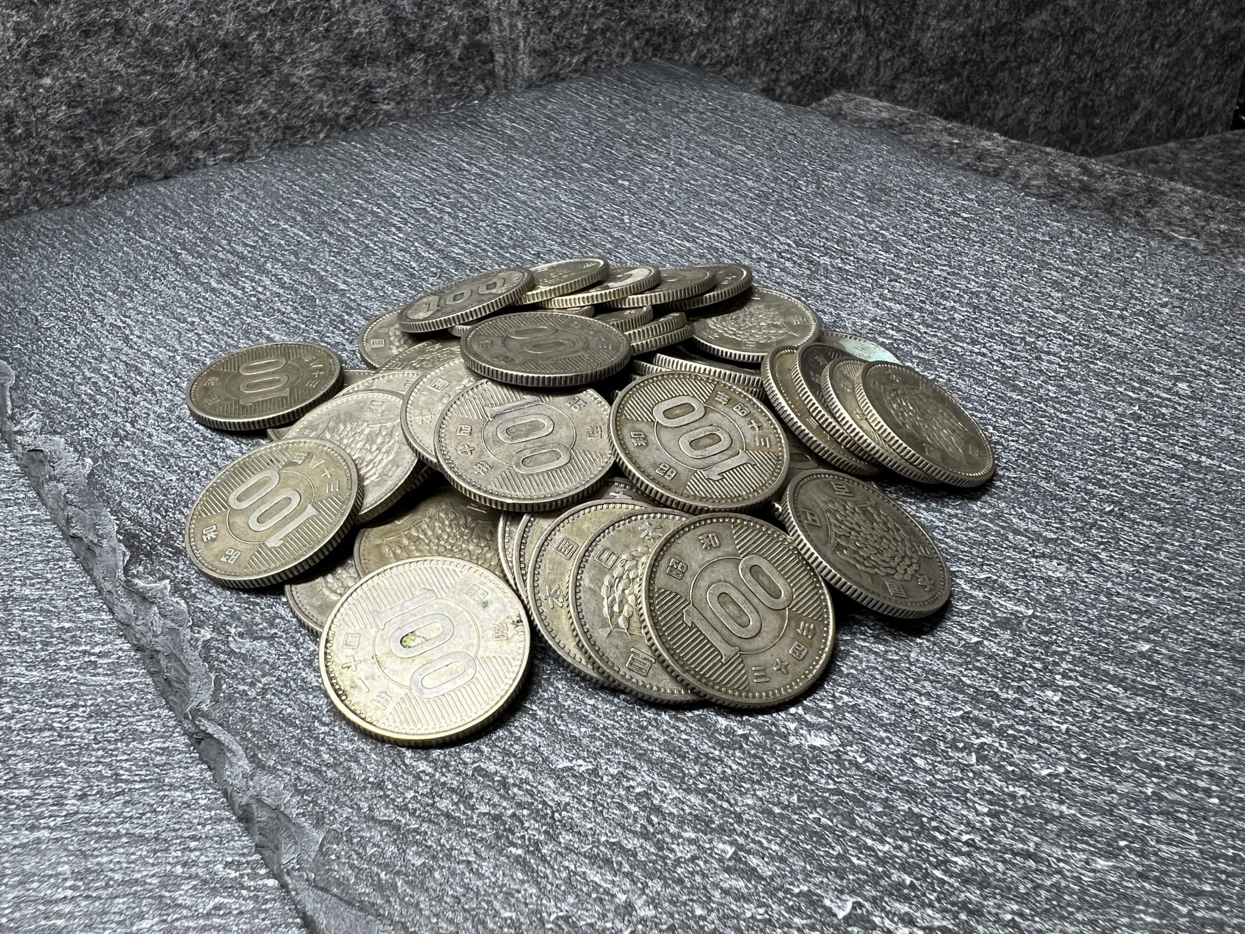 100円銀貨お買取らせていただきました！！！！
