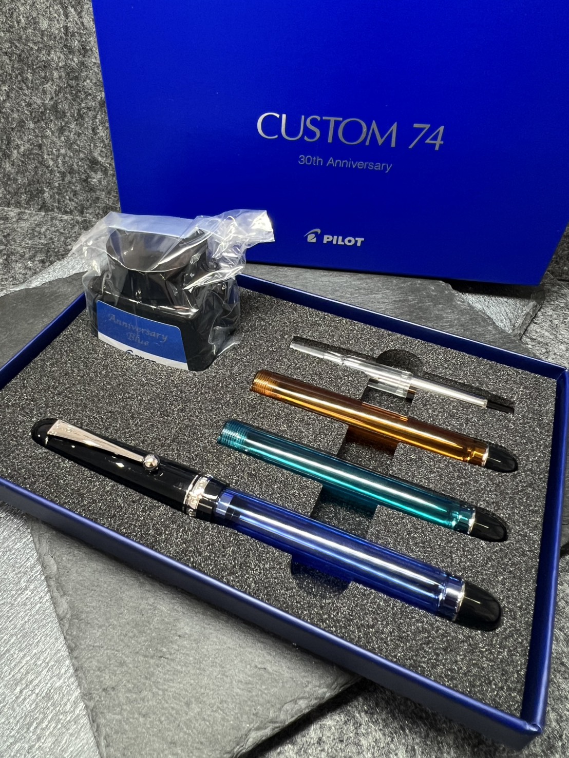 PILOT の「CUSTOM 74 30th Anniversary」の万年筆セットお買取りさせていただきました！！！