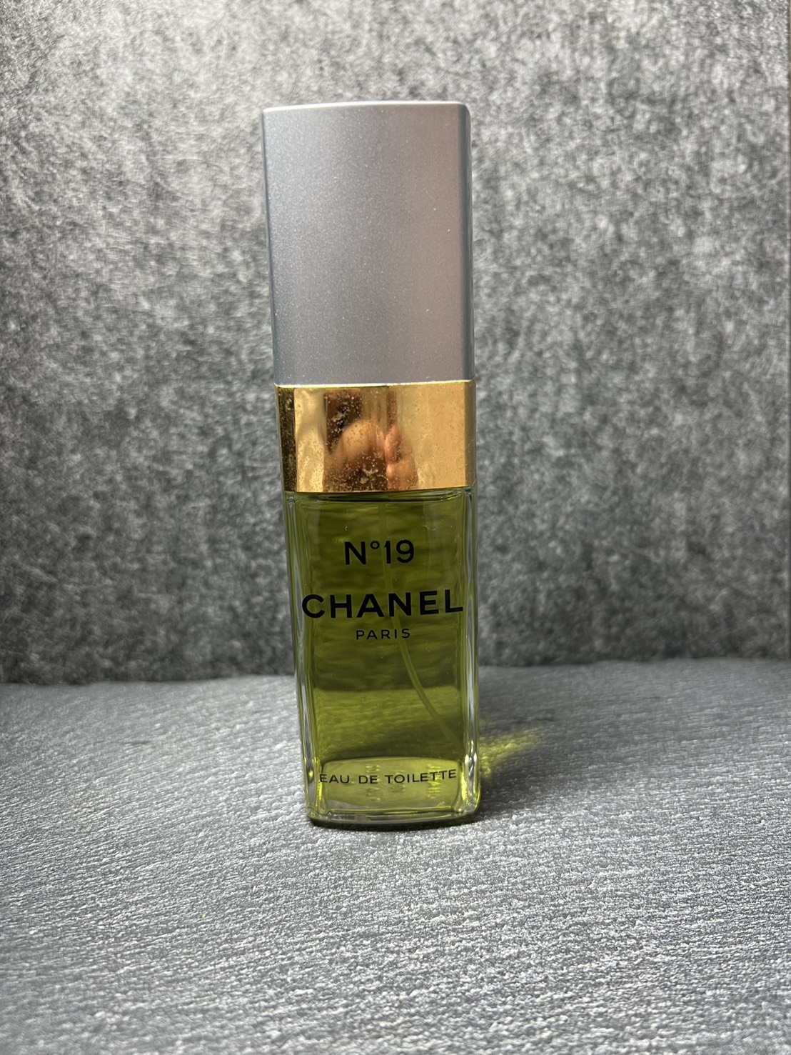 シャネル N°19 オードゥ トワレット買い取らせていただきました