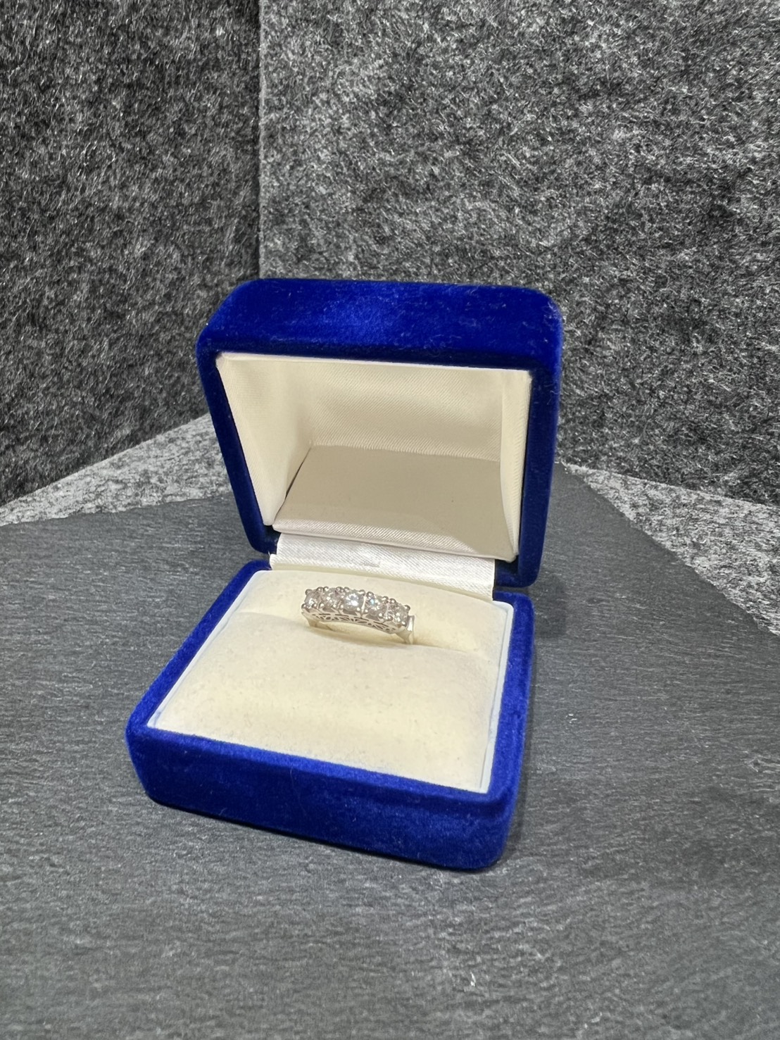 ダイアモンド付プラチナ900リング　買い取らせていただきました