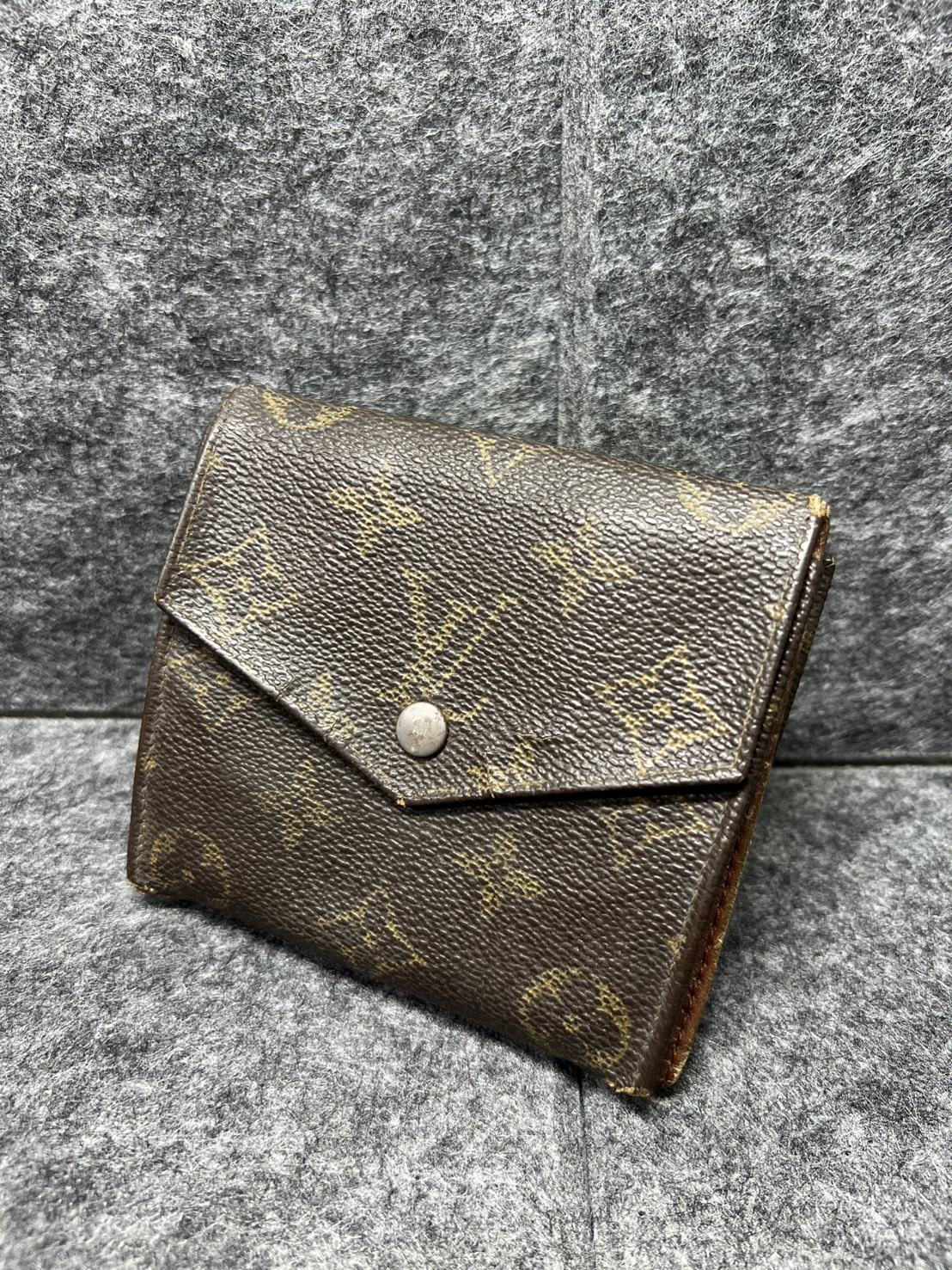 ルイ・ヴィトン モノグラム ポルトモネ・ビエ・トレゾール買い取らせていただきました